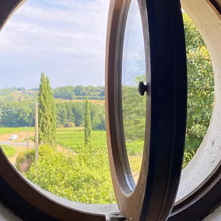 Saint Clair Proche Saint Emilion Bed & Breakfast Puisseguin